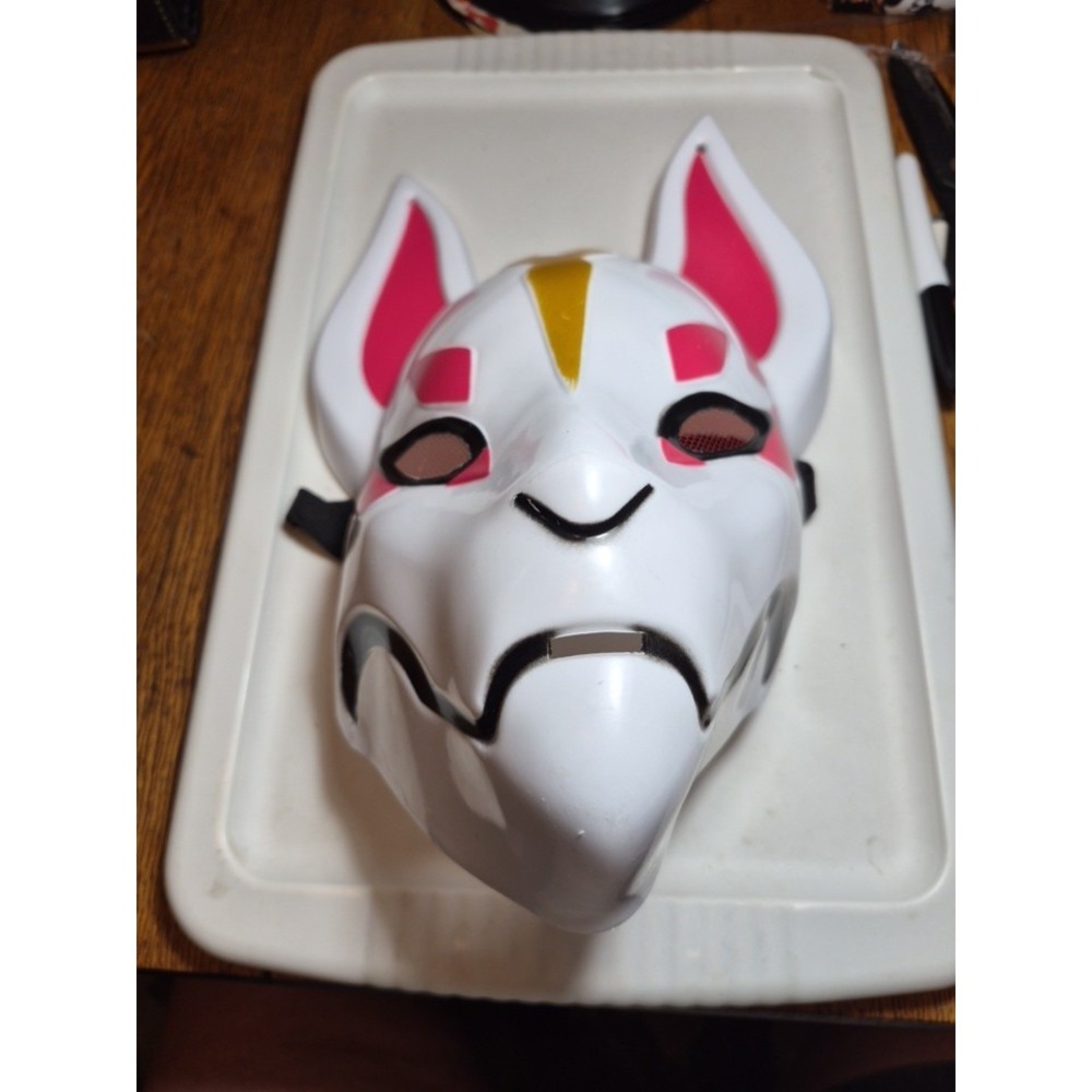 Fortnite Drift Fox Plastic Face Mask. Halloween Cosplay Epic Game 2022 EUC white